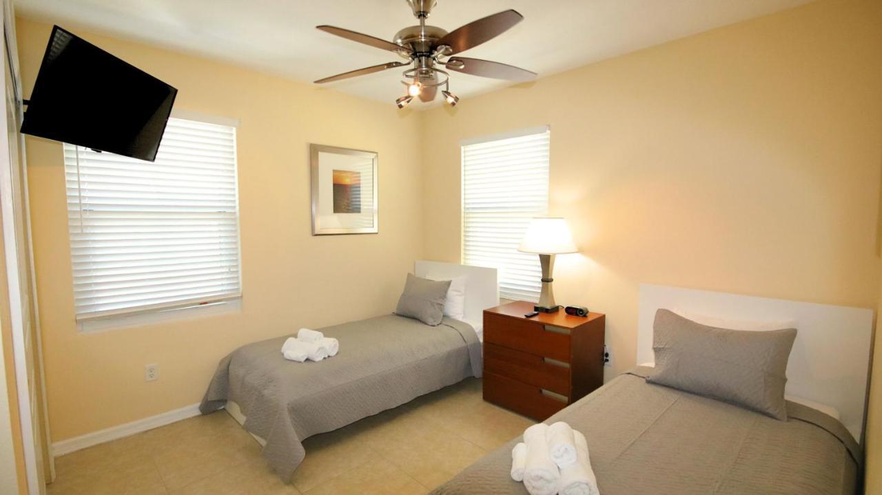 Johns Pass Condo'S- Fully Remote Сейнт Пийт Бийч Екстериор снимка